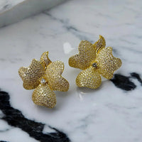 Gold glitter flower stud earrings, two-piece set