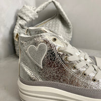 Kids silver high-top lace-up trainers with glitter heart detail and side eyelets