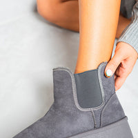 Platform Chelsea Boots in Beige with Faux Fur Lining