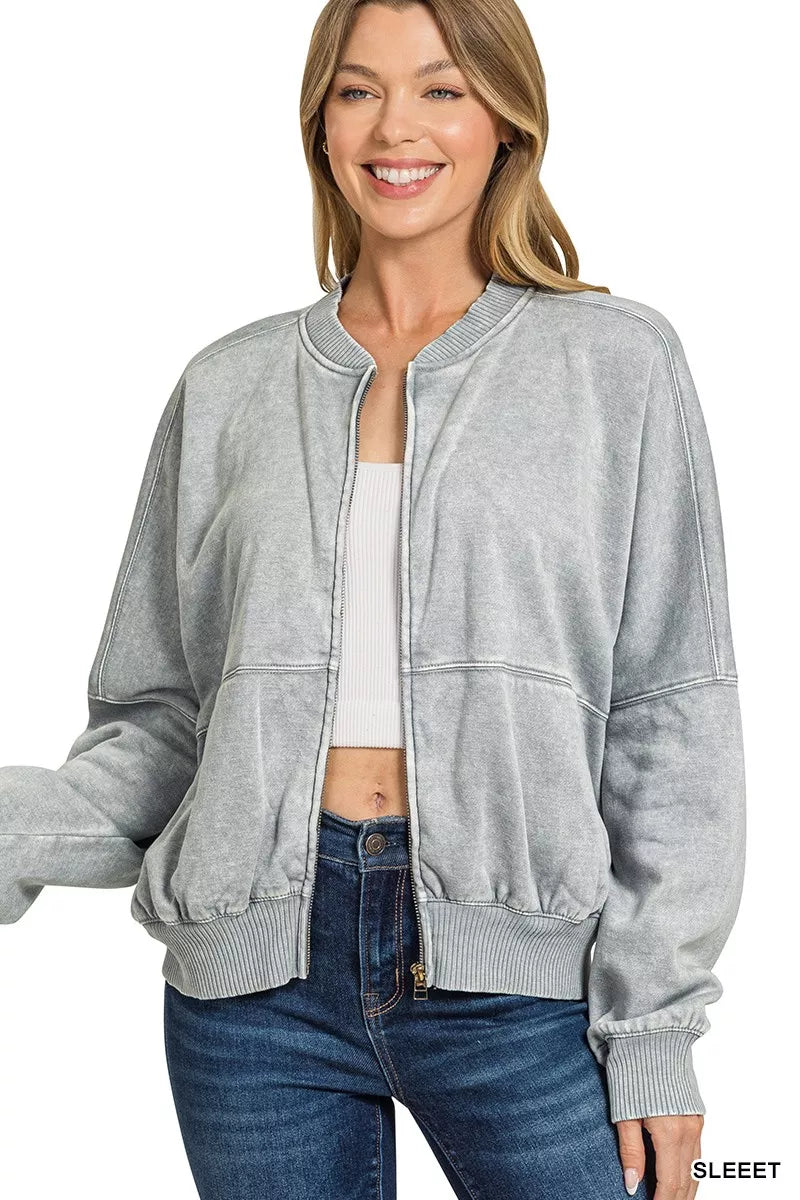 Acid-washed gray fleece jacket, full-zip front with ribbed hem and cuffs