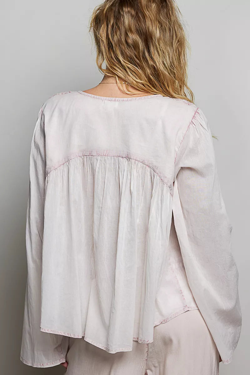 Embroidered gathered-shoulder long-sleeve shirt back in off-white with pleats and yoke