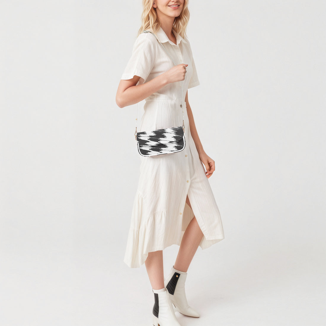 Black and white patterned mini shoulder bag with gold chain strap