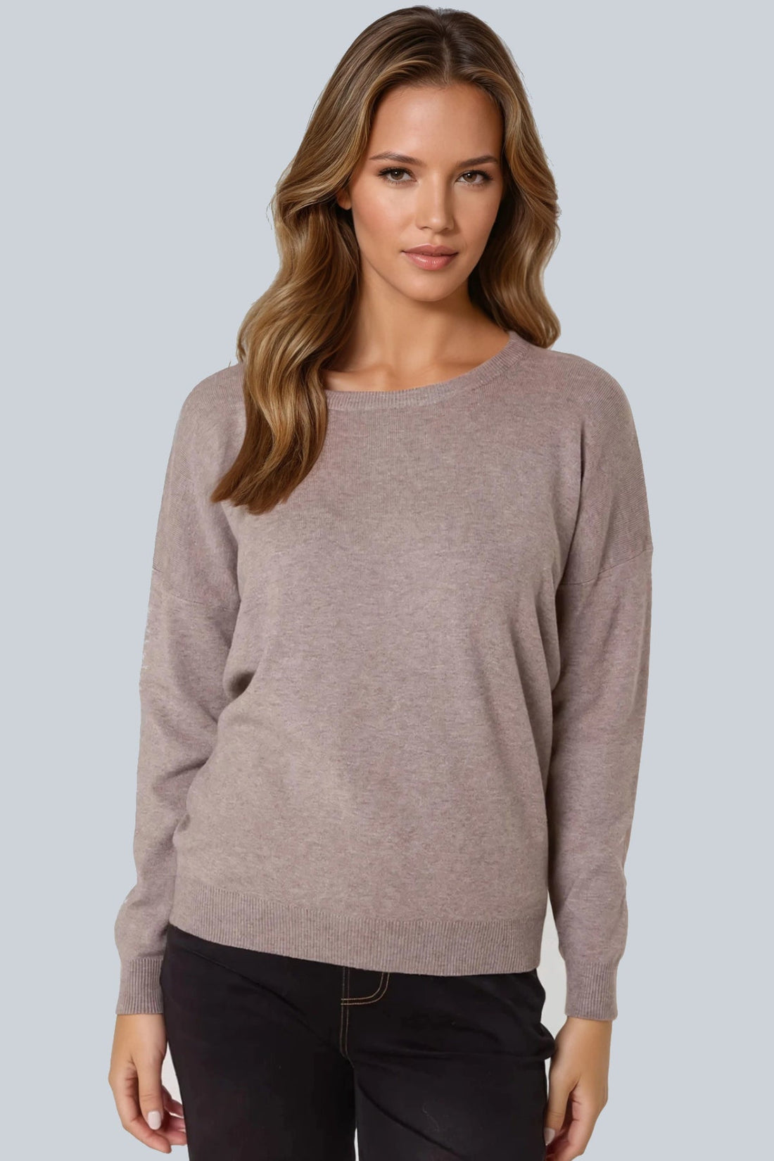 Mocha fine-knit crew neck jumper with long sleeves