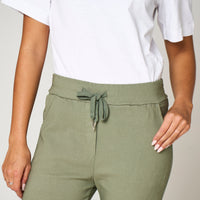 Stretch drawstring trousers waistband with drawcord bow, olive-khaki side pockets