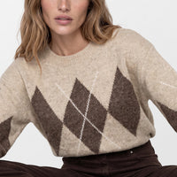 Beige wool-blend crew-neck jumper with dark argyle diamond pattern, long sleeves