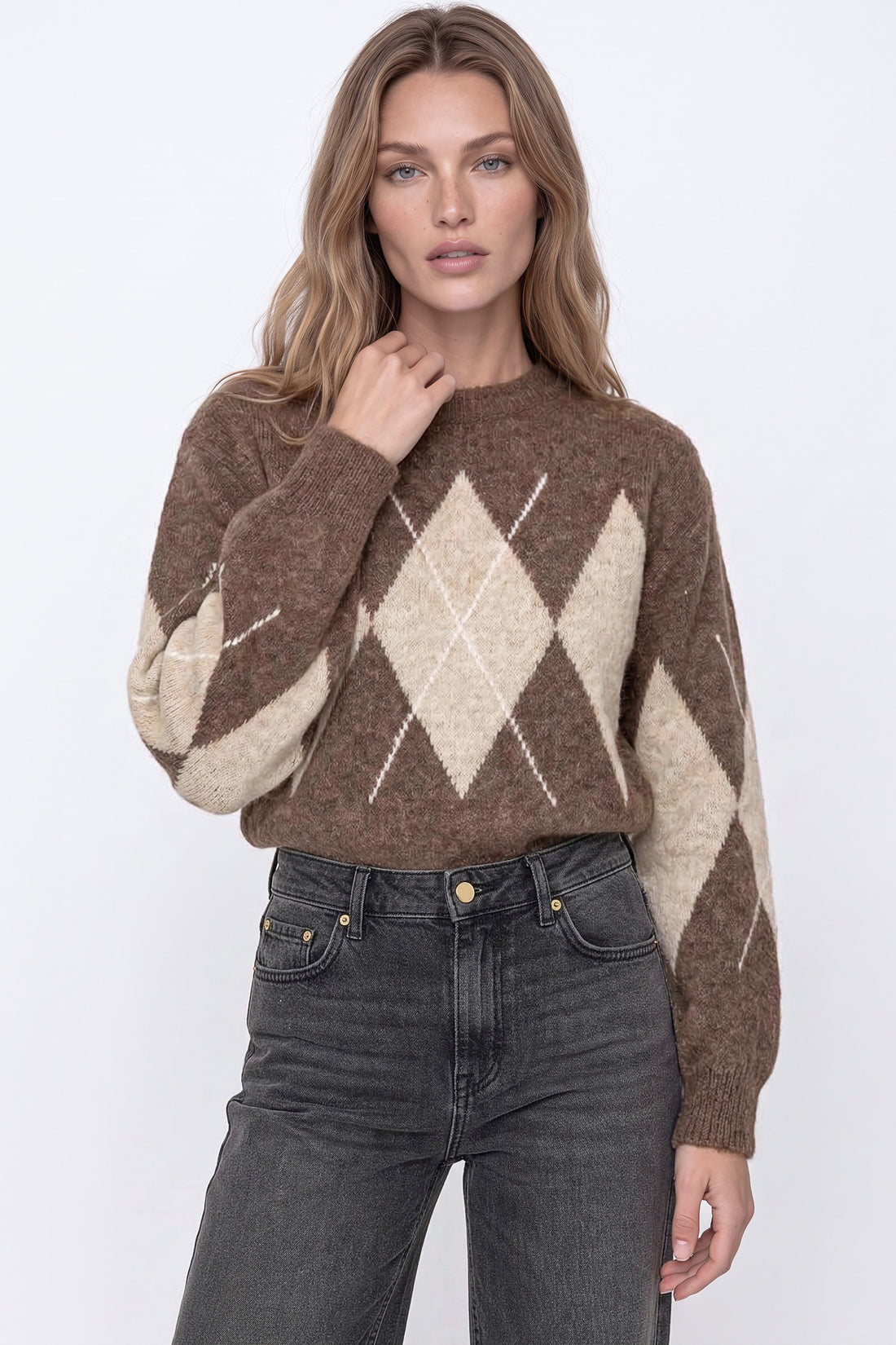 Brown crew-neck wool-blend jumper with beige argyle diamond pattern, long sleeves