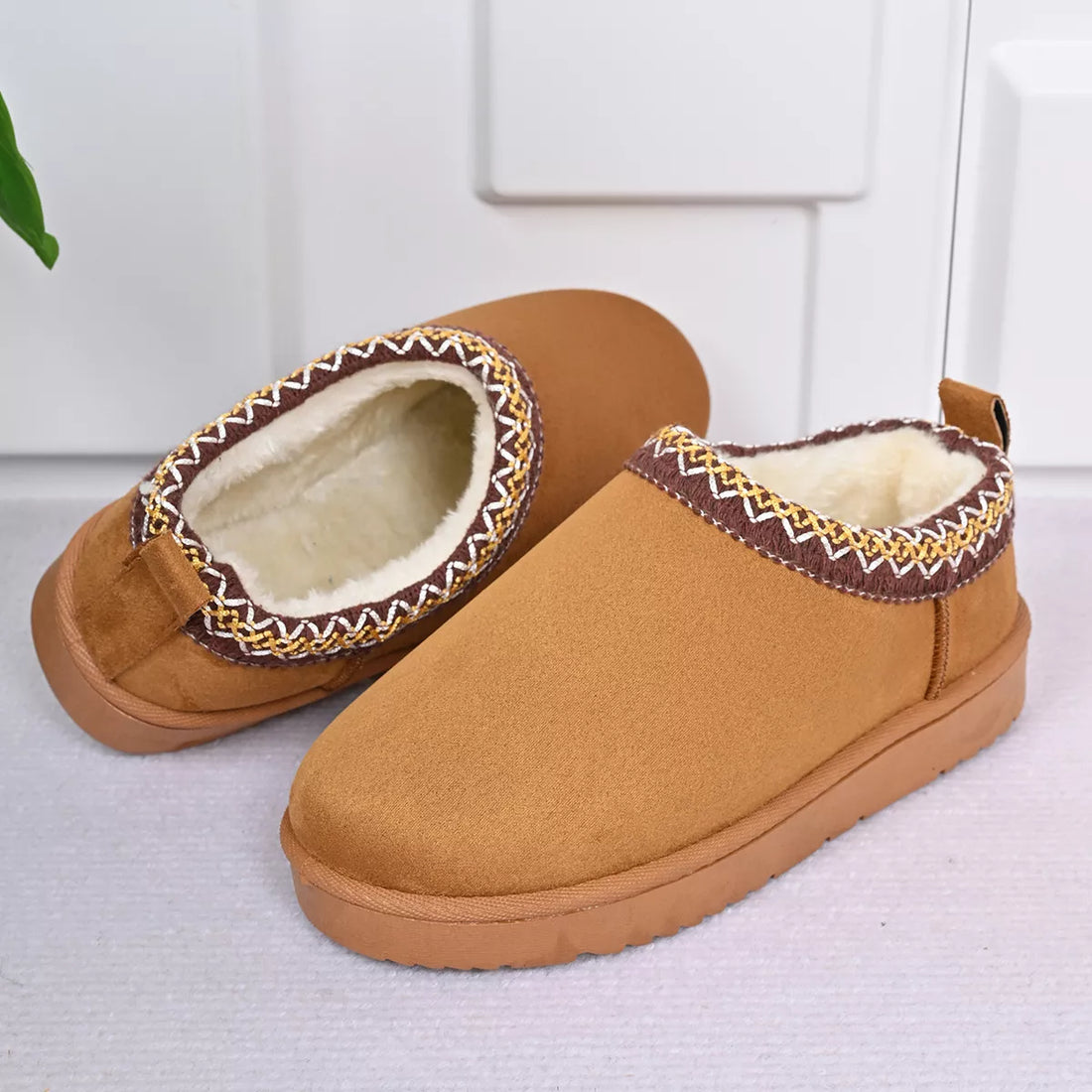 Camel platform ankle boots, slip-on style, fleece lining and patterned top edge