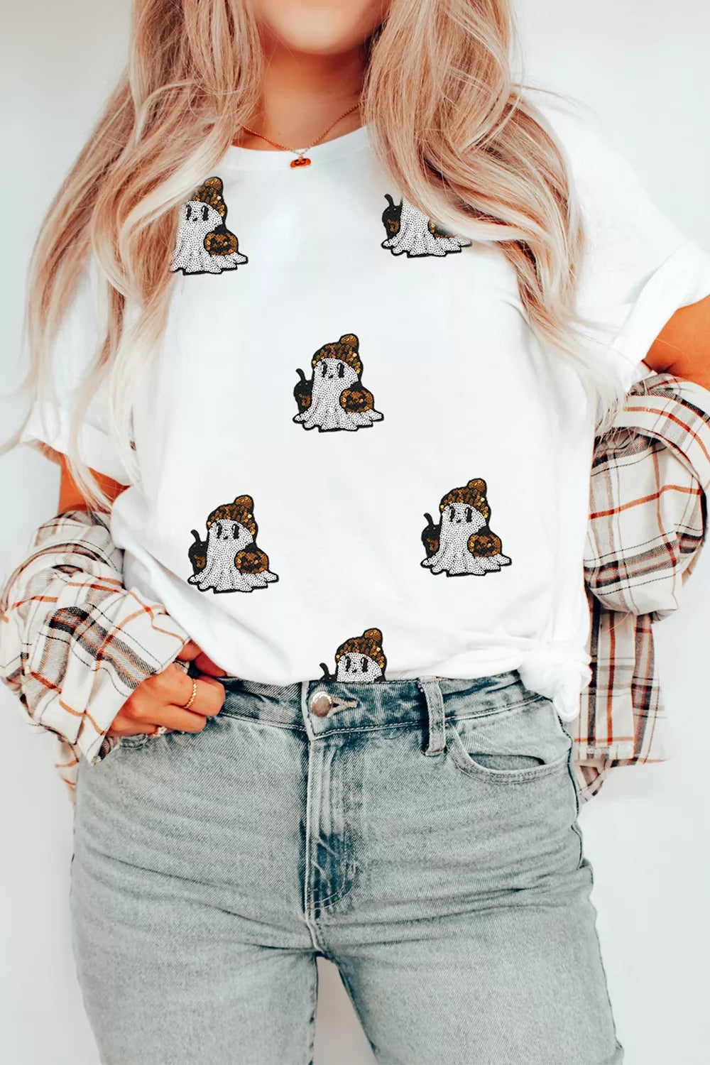 White short-sleeve t-shirt with cartoon ghost dog print, crew neck