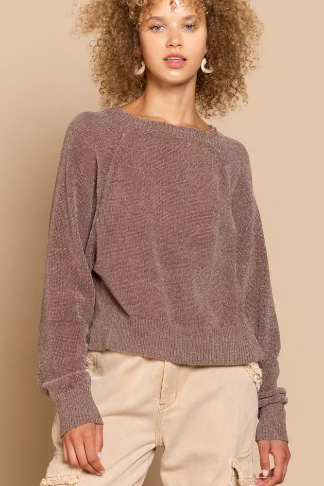 Chocolate brown round-neck backless sweater with ribbed cuffs and hem