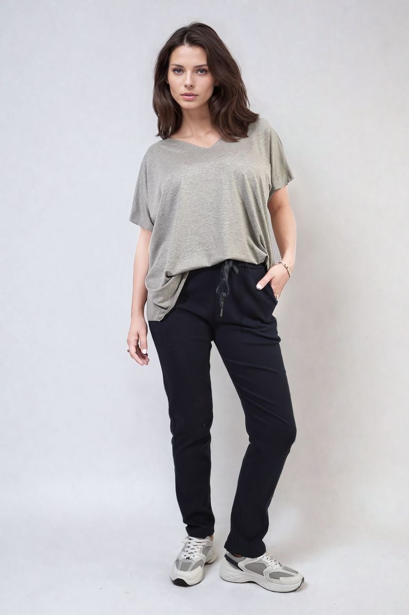 Drawstring tapered trousers in dark black, side pockets, drawstring elastic waist