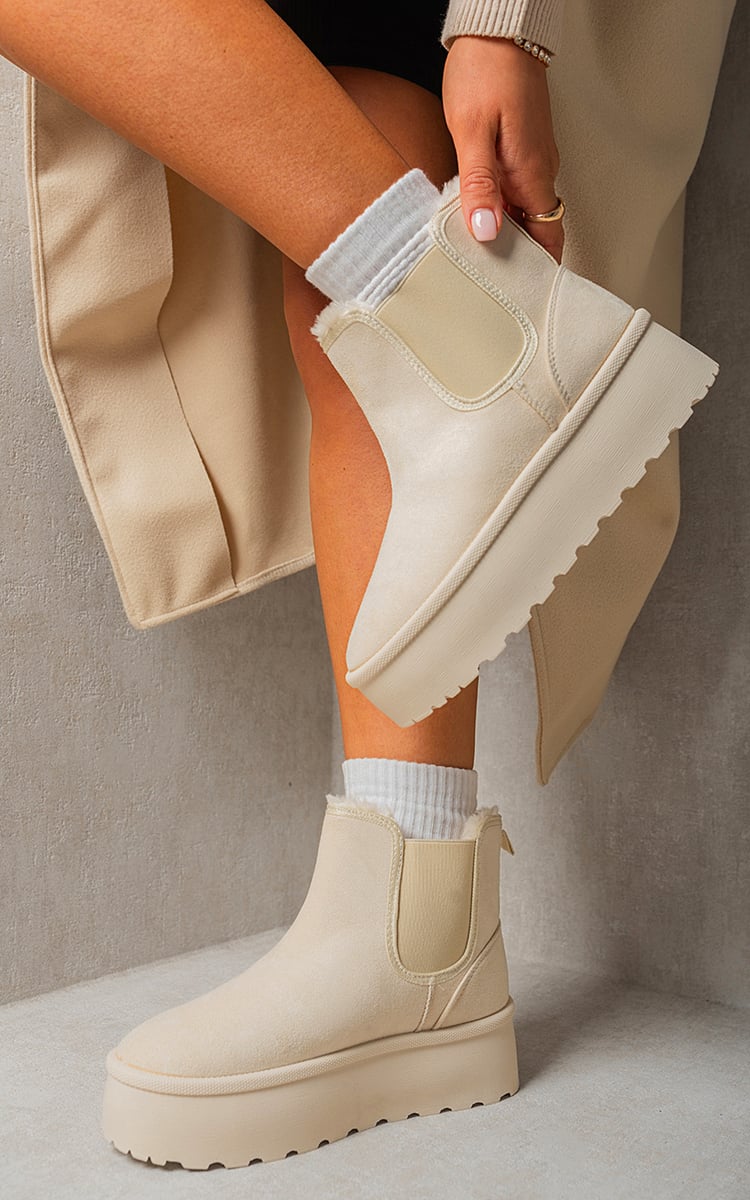 Platform Chelsea Boots in Beige with Faux Fur Lining