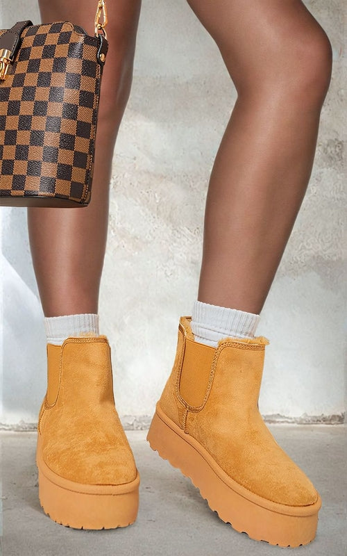 Platform Chelsea Boots in Beige with Faux Fur Lining