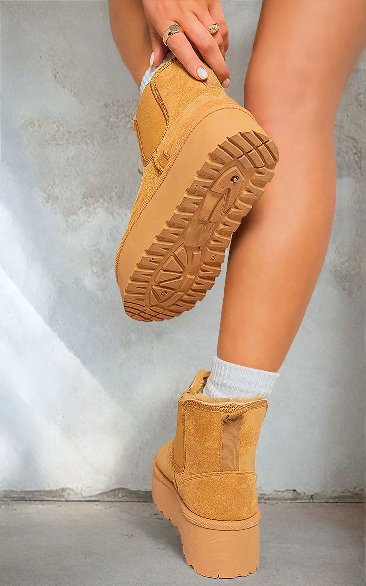 Platform Chelsea Boots in Beige with Faux Fur Lining