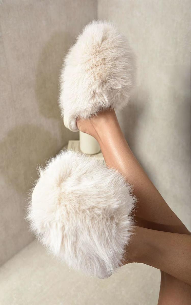Faux Fur Slippers in Pink with Fluffy Uppers and Open Backs
